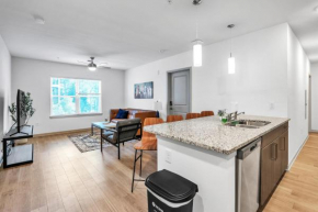Dockside Dreams by Lake Hartwell with Clubhouse Amenities